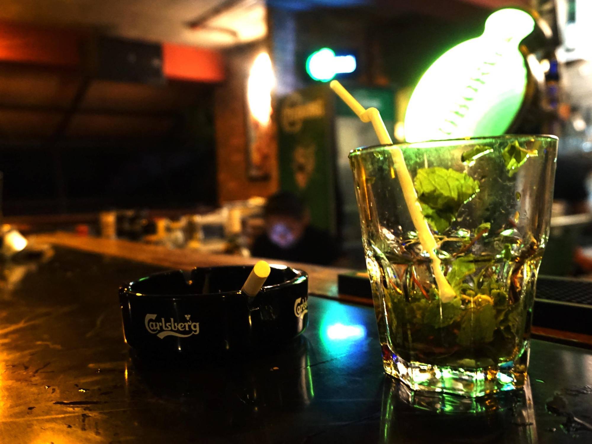 Yama Hotel & Rooftop Bar Янгон Екстериор снимка